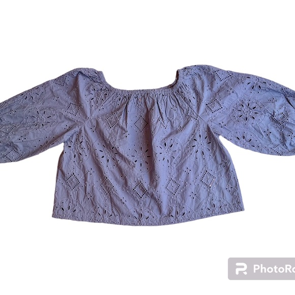 Gap Extra-Small Eyelet Cotton Crop Top - Picture 3 of 4